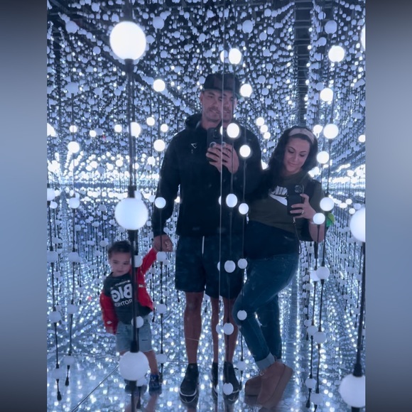 SHARING YOURS & MINE ❤️ - Picture 10 of 10